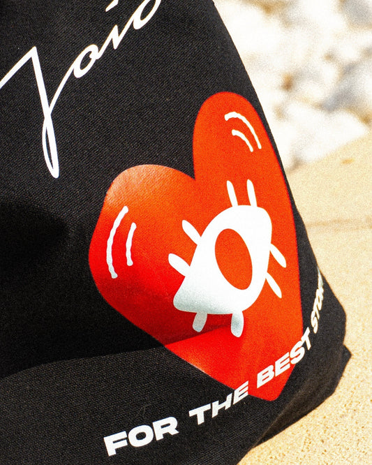 Comment booster ton style avec… un seul accessoire ? (Indice : c’est pas une chaîne en plastique)